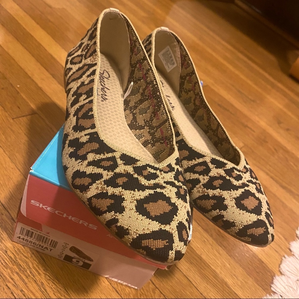 Skechers Cleo Ballet Flats | Almond Point Toe | Memory Foam